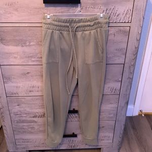 Joggers/sweatpants, army green, big pockets tie waist, cuffed bottom